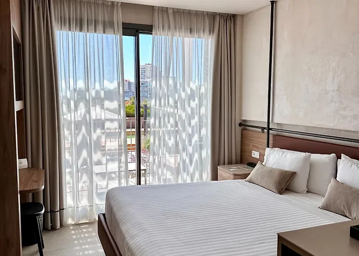 Hotel Silken 4*