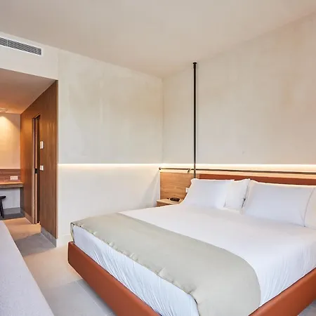 Hotel Silken 4*
