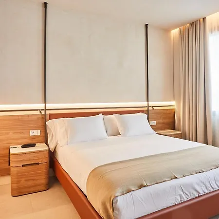 Отель Silken 4*