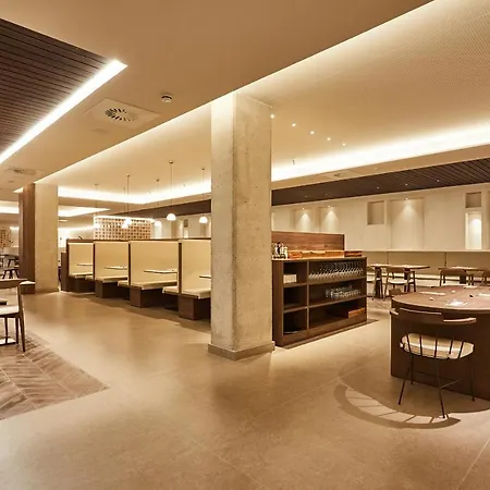 Отель Silken 4*