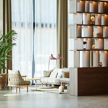 Отель Silken 4*